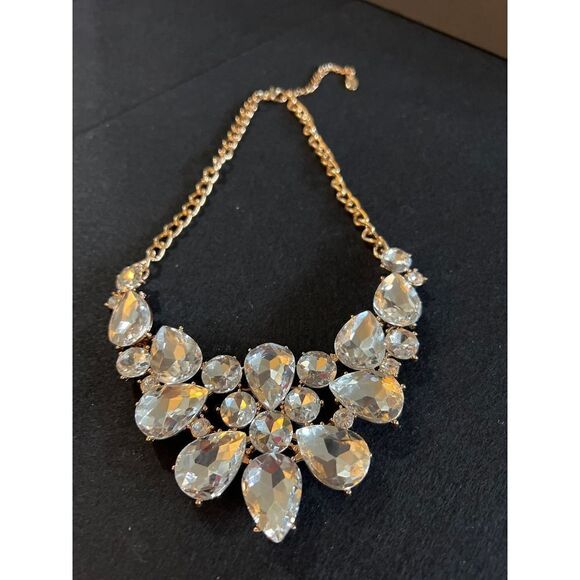 Jewelry - Beautiful High Quality Rhinestone Necklace